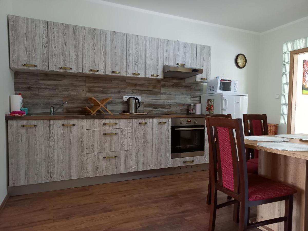 Apartmany Marie ยาคีมอฟ ภายนอก รูปภาพ